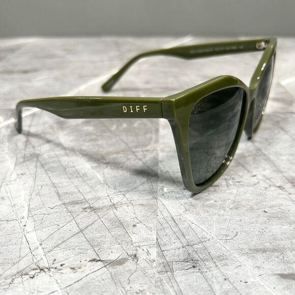 DIFF Eyewear — Cassidy Sunglasses in Olive Green — NWT - Picture 3 of 9